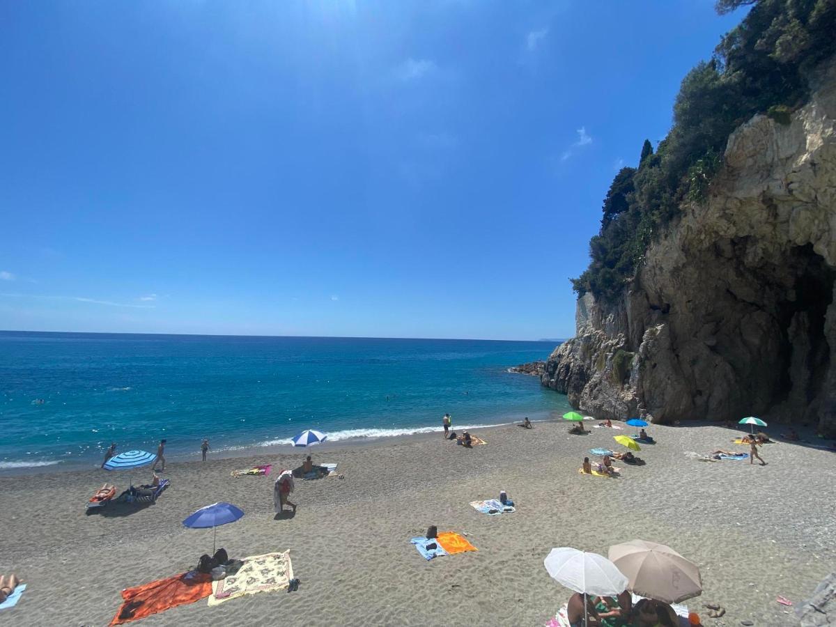 菲纳莱利古雷La Terrazza Di Elico公寓 外观 照片