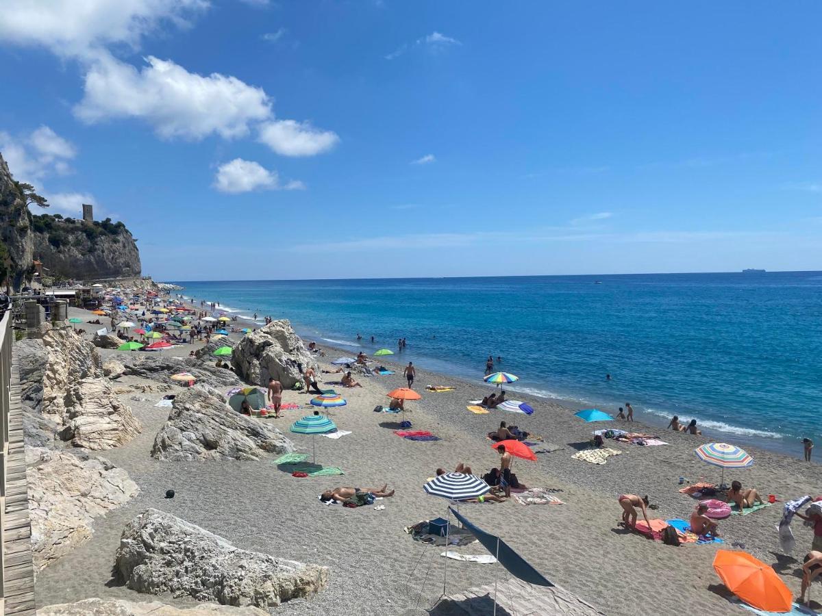 菲纳莱利古雷La Terrazza Di Elico公寓 外观 照片